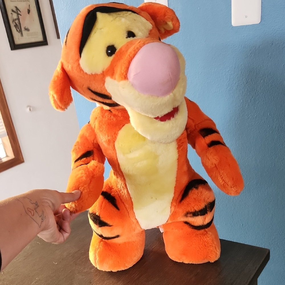 Vintage 20 Inch Collectible Plush Rare Tiger Toy Walt Disney Character